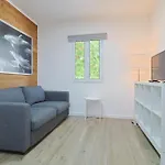 R&m Place *