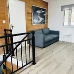 R&m Place